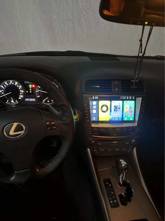 2010 Lexus IS 2nd Gen - Image 7 of 8