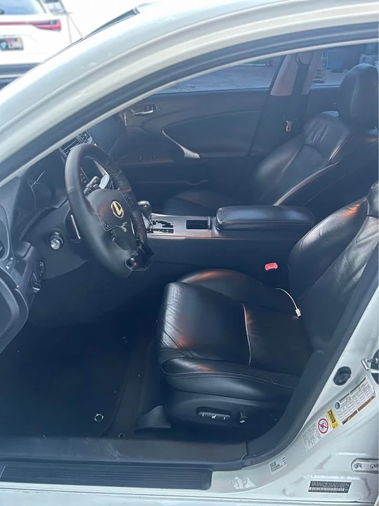 2010 Lexus IS 2nd Gen - Image 6 of 8