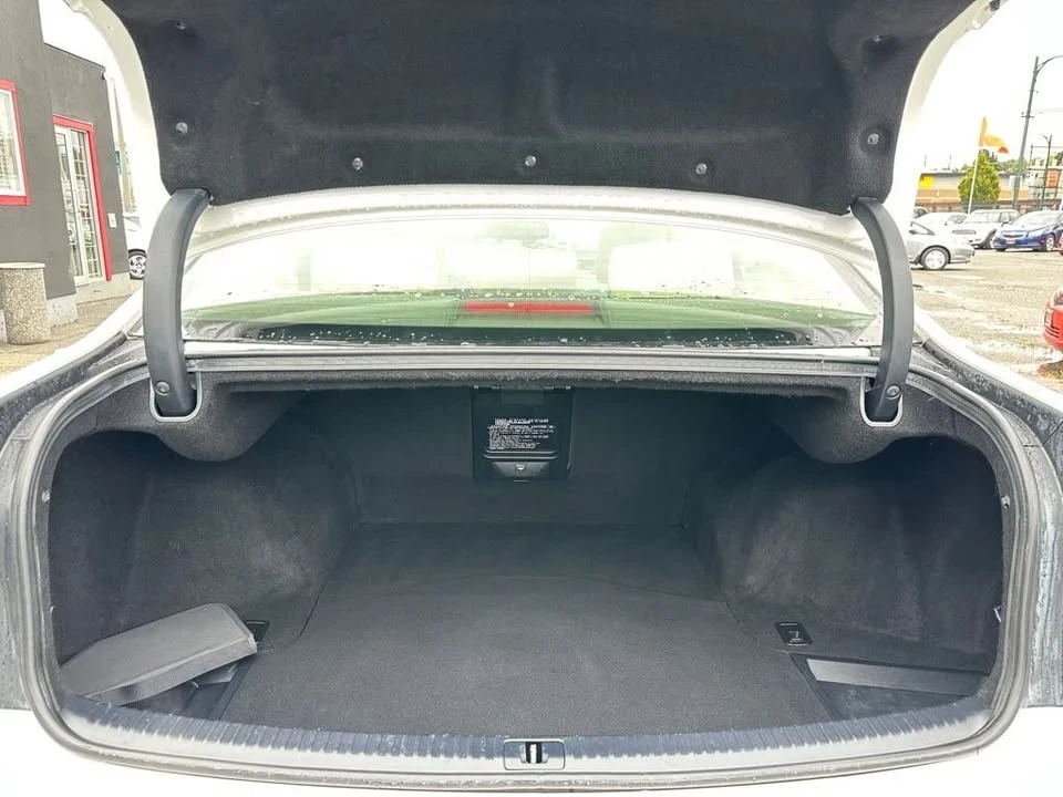 2010 Lexus IS 2nd Gen - Image 15 of 16