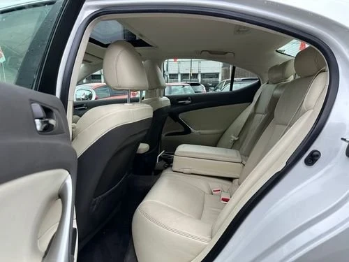 2010 Lexus IS 2nd Gen - Image 14 of 16