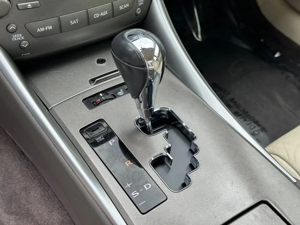 2010 Lexus IS 2nd Gen - Image 12 of 16