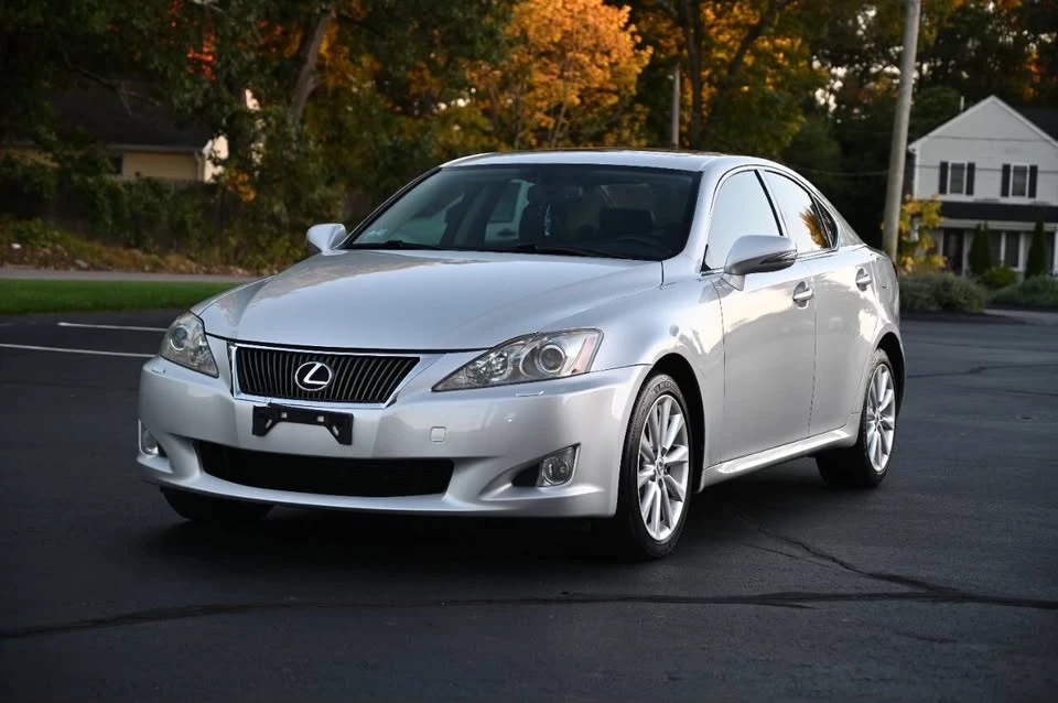 2010 Lexus IS 2nd Gen - Image 3 of 20