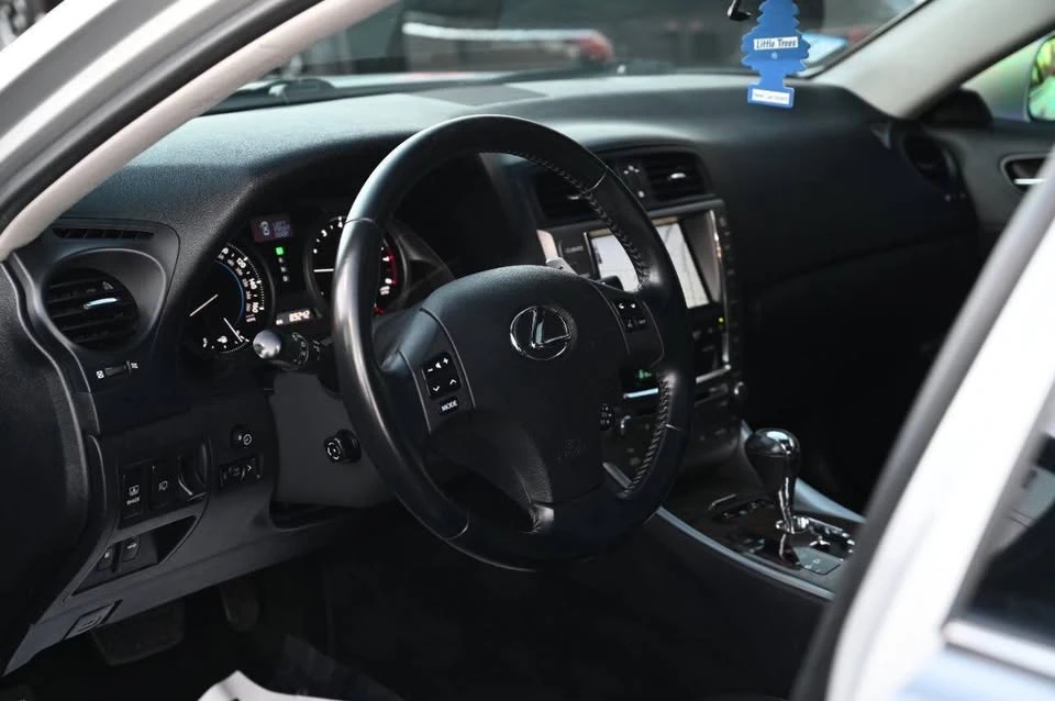 2010 Lexus IS 2nd Gen - Image 10 of 20
