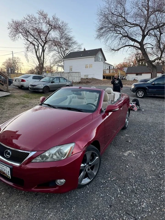 2010 Lexus IS 2nd Gen - Image 5 of 8