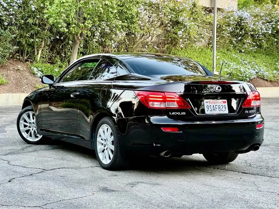 2010 Lexus IS 2nd Gen - Image 18 of 20
