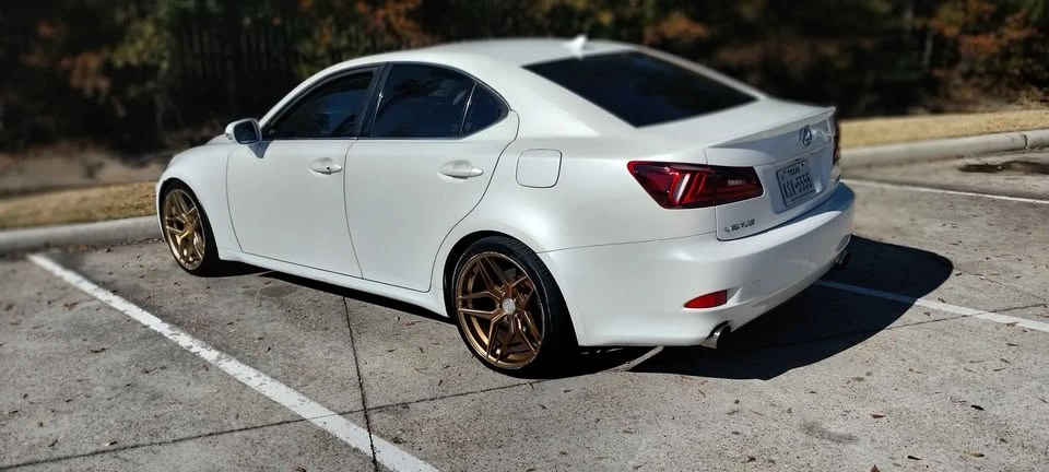 2010 Lexus IS 2nd Gen - Image 4 of 10