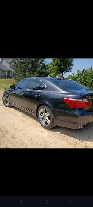 2010 Lexus LS 4th Gen - Image 2 of 9