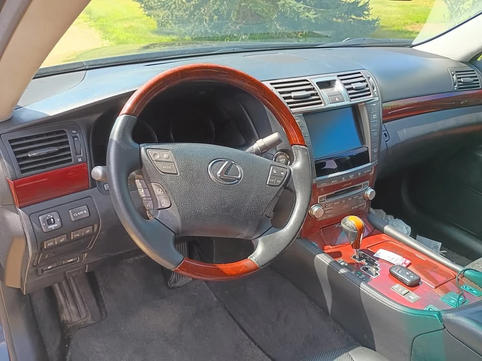 2010 Lexus LS 4th Gen - Image 6 of 9