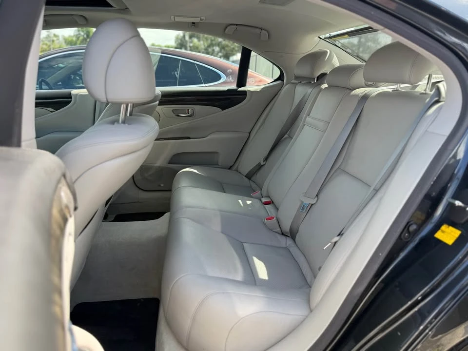 2010 Lexus LS 4th Gen - Image 10 of 14