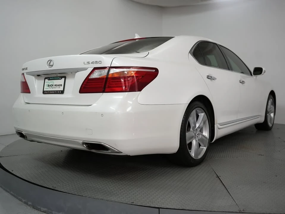 2010 Lexus LS 4th Gen - Image 9 of 20