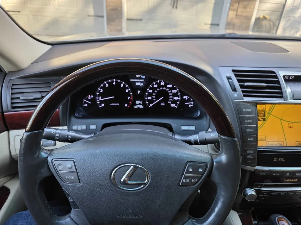 2010 Lexus LS 4th Gen - Image 16 of 16