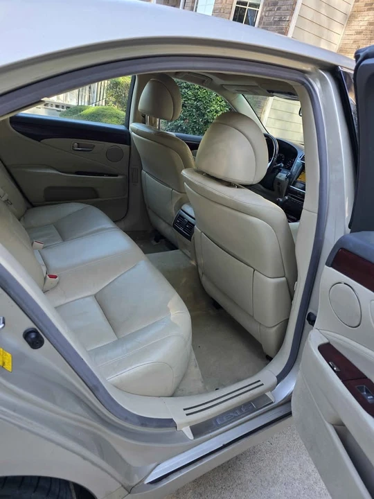 2010 Lexus LS 4th Gen - Image 12 of 16