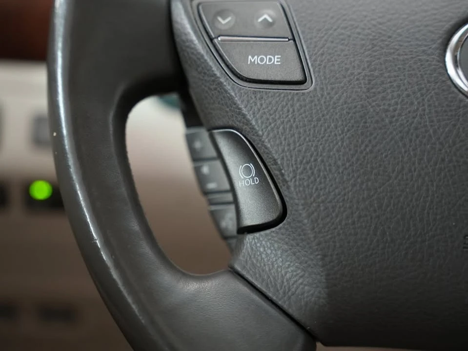 2010 Lexus LS 4th Gen - Image 14 of 20