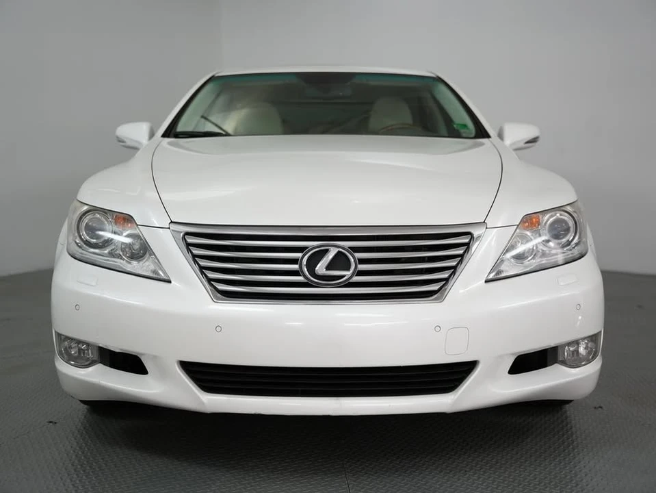 2010 Lexus LS 4th Gen - Image 2 of 20