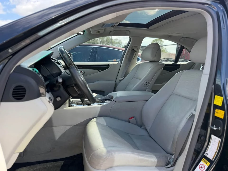 2010 Lexus LS 4th Gen - Image 9 of 14
