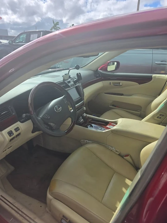 2010 Lexus LS 4th Gen - Image 5 of 7