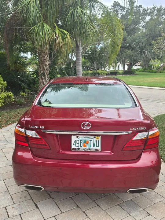 2010 Lexus LS 4th Gen - Image 4 of 7