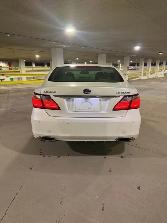 2010 Lexus LS 4th Gen - Image 2 of 17