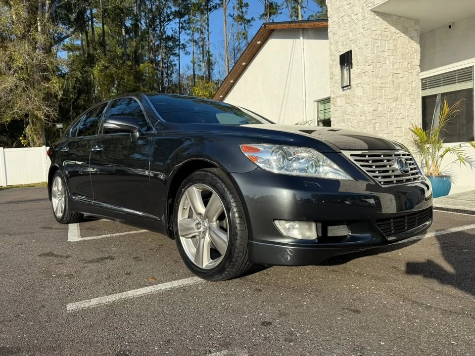 2010 Lexus LS 4th Gen - Image 16 of 20