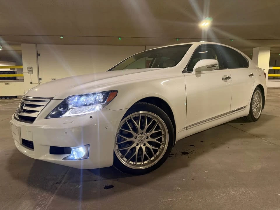 2010 Lexus LS 4th Gen - Image 15 of 17