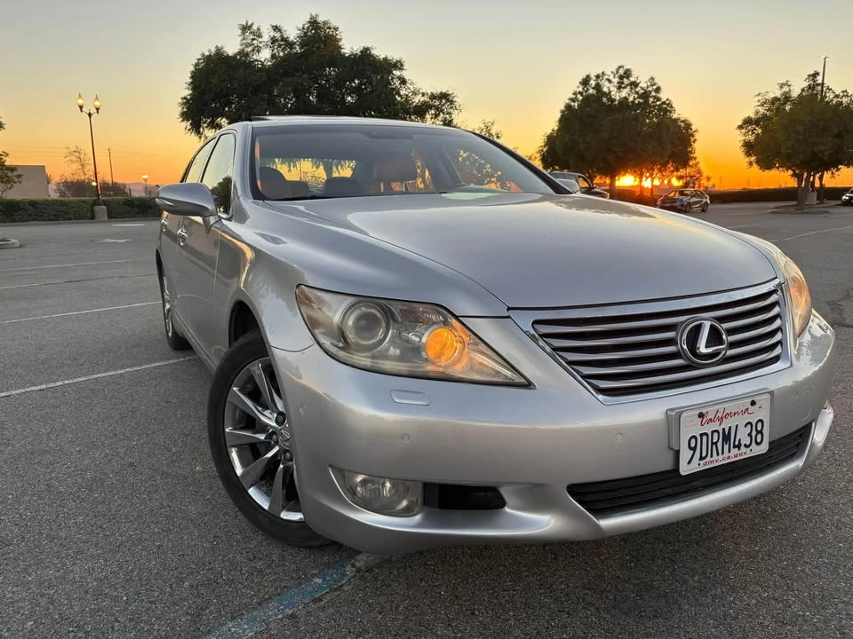 2010 Lexus LS 4th Gen - Image 3 of 18