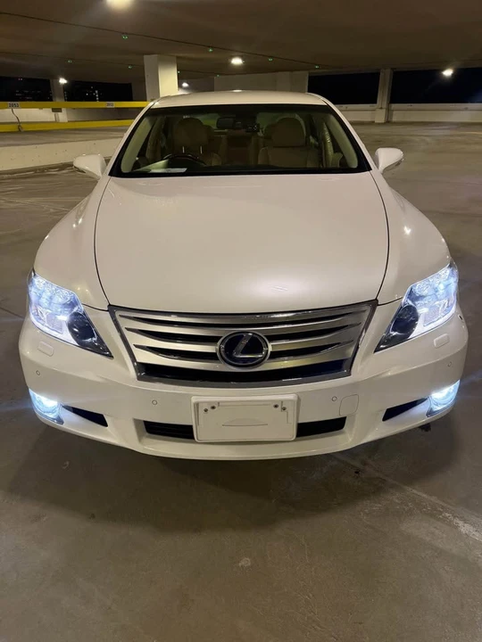 2010 Lexus LS 4th Gen - Image 13 of 17