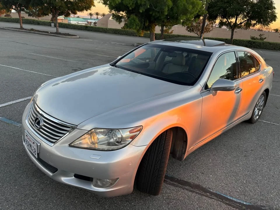 2010 Lexus LS 4th Gen - Image 7 of 18