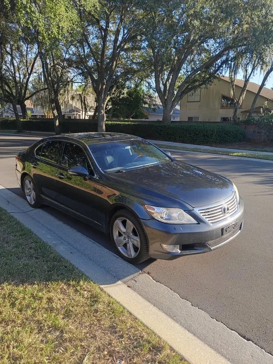 2010 Lexus LS 4th Gen - Image 7 of 18