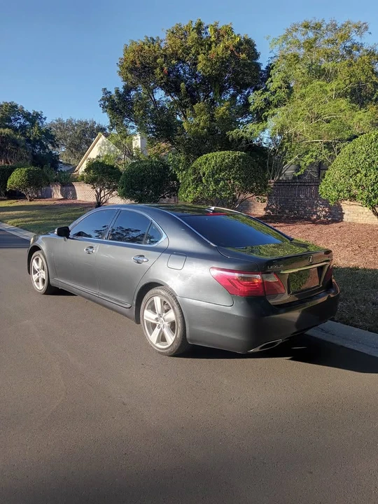 2010 Lexus LS 4th Gen - Image 3 of 18