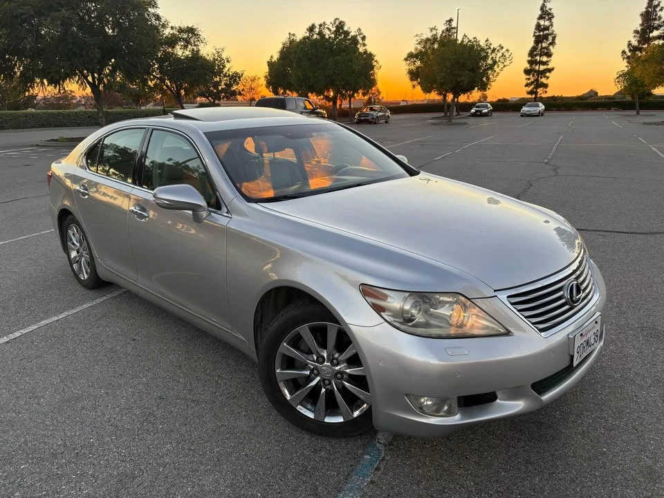 2010 Lexus LS 4th Gen - Image 8 of 18