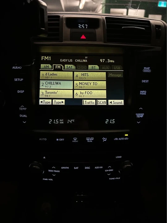 2010 Lexus LS 4th Gen - Image 4 of 5