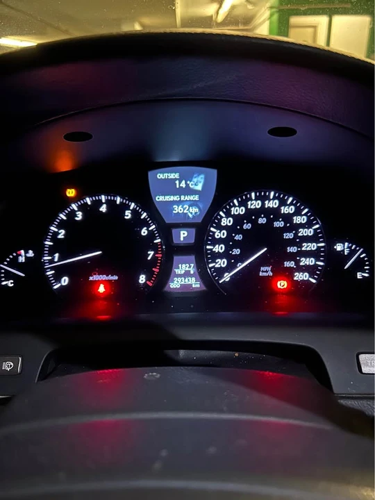 2010 Lexus LS 4th Gen - Image 5 of 5