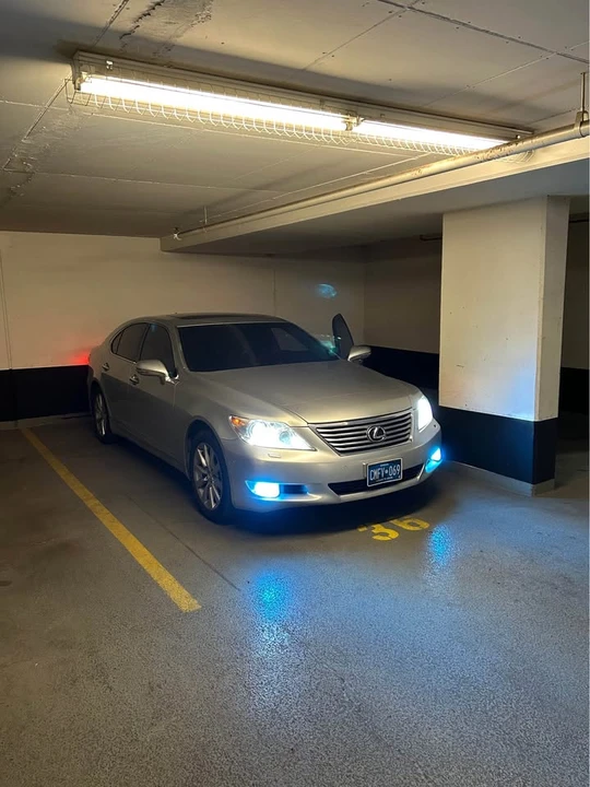 2010 Lexus LS 4th Gen - Image 2 of 5
