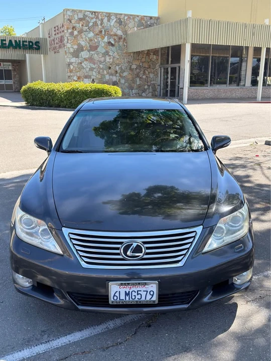 2010 Lexus LS 4th Gen - Image 2 of 9