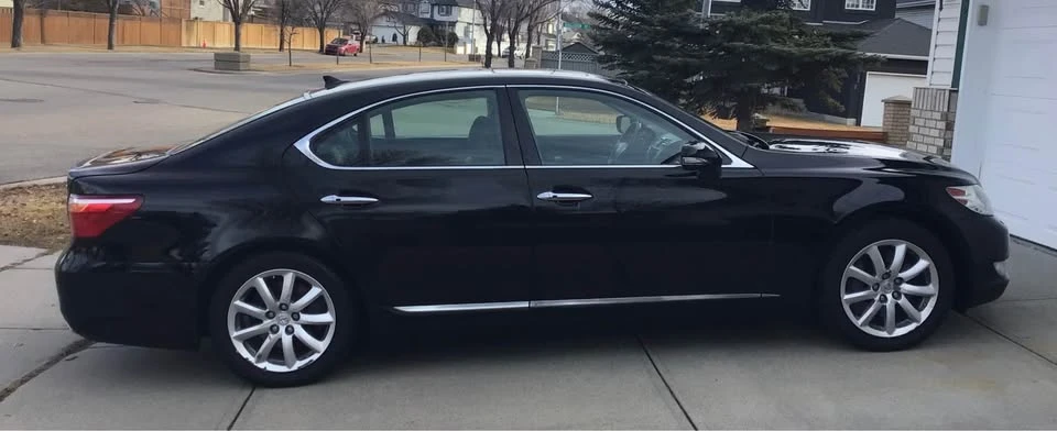 2010 Lexus LS 4th Gen - Image 9 of 12