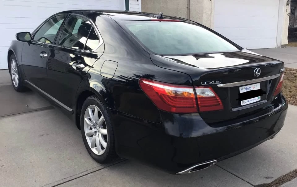 2010 Lexus LS 4th Gen - Image 10 of 12