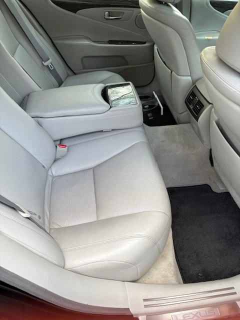 2010 Lexus LS 4th Gen - Image 6 of 8
