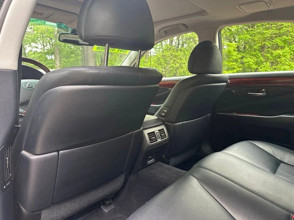 2010 Lexus LS 4th Gen - Image 16 of 20