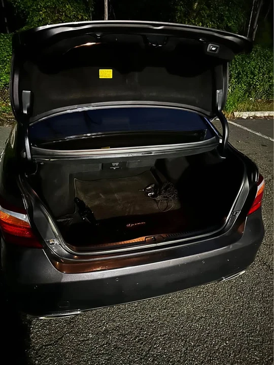2010 Lexus LS 4th Gen - Image 10 of 11