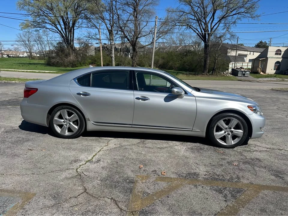 2010 Lexus LS 4th Gen - Image 4 of 20