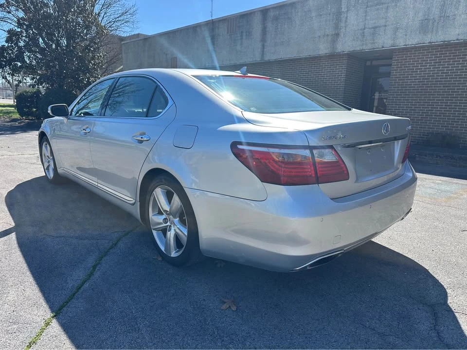 2010 Lexus LS 4th Gen - Image 12 of 20