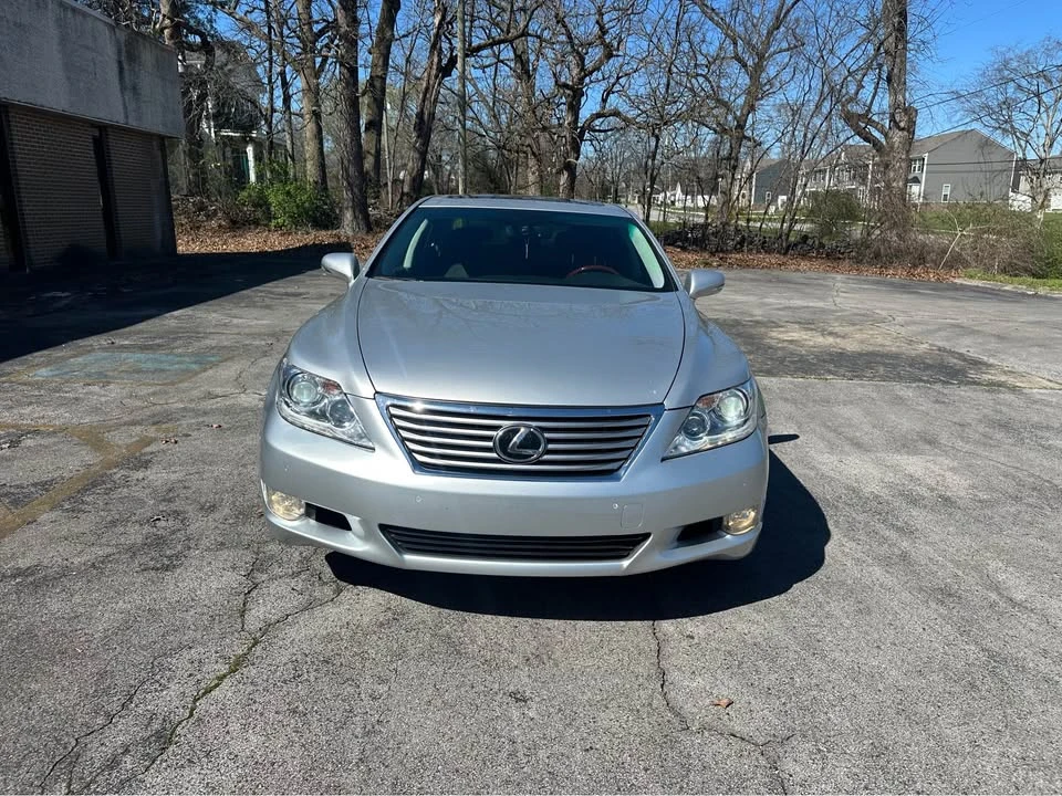2010 Lexus LS 4th Gen - Image 2 of 20