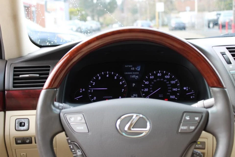 2010 Lexus LS 4th Gen - Image 8 of 18