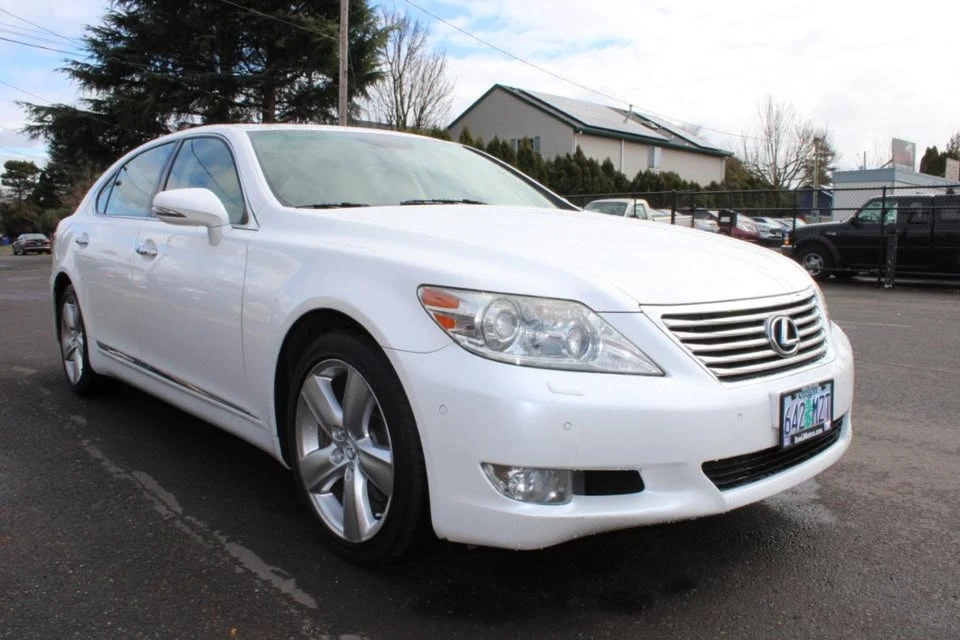 2010 Lexus LS 4th Gen - Image 7 of 18