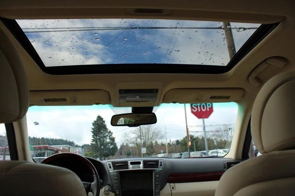 2010 Lexus LS 4th Gen - Image 12 of 18