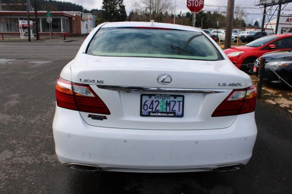 2010 Lexus LS 4th Gen - Image 5 of 18