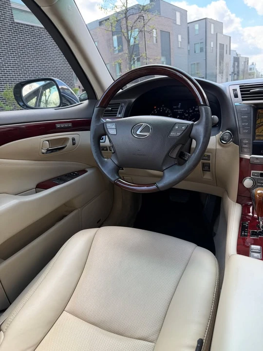 2010 Lexus LS 4th Gen - Image 11 of 16