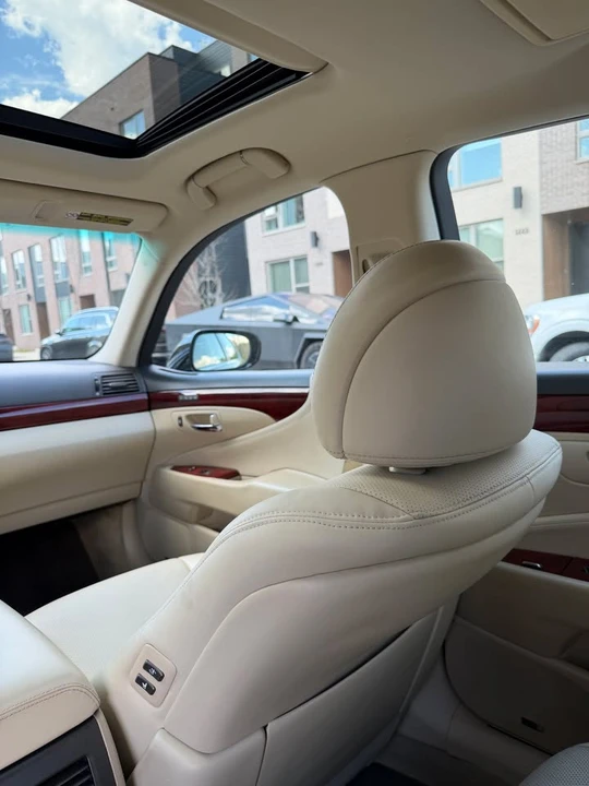 2010 Lexus LS 4th Gen - Image 14 of 16