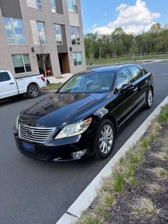 2010 Lexus LS 4th Gen - Image 2 of 16