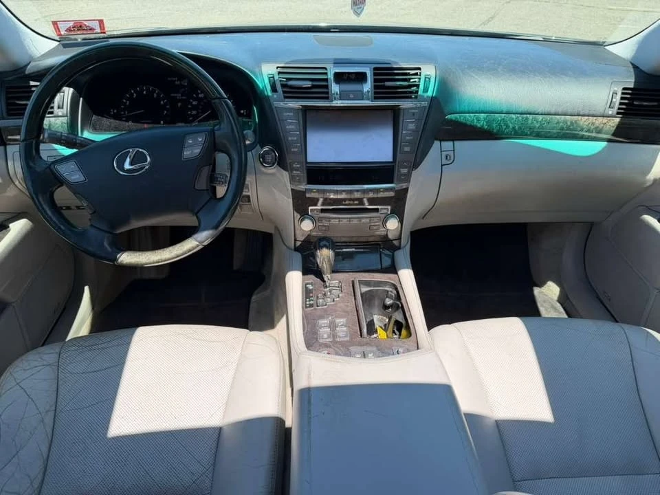 2010 Lexus LS 4th Gen - Image 16 of 20